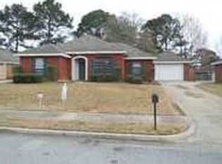 712 River Oaks Ct, Wetumpka, AL 36092