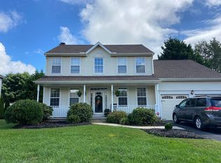 40 Emerald Ridge Dr, Bear, DE 19701