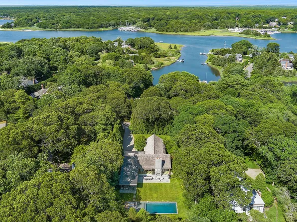 25 Oyster Shores Road, East Hampton, NY 11937