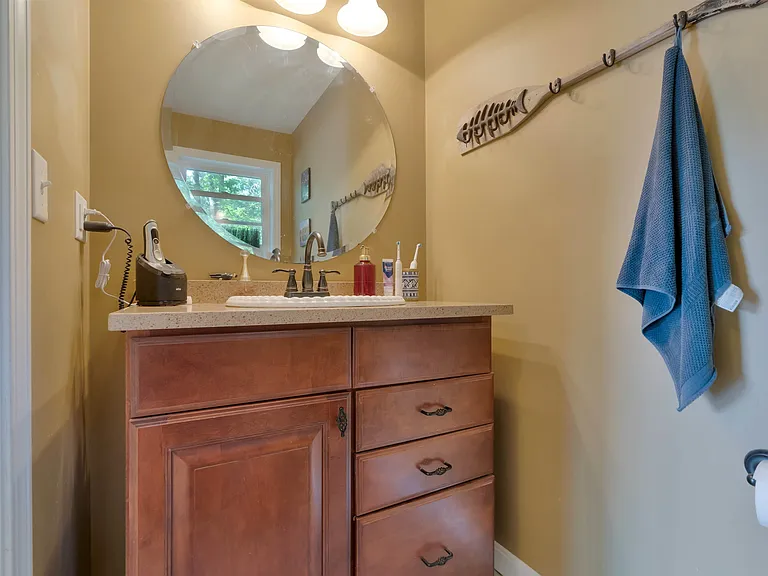 77 Barkers Pond Rd — Photo 11