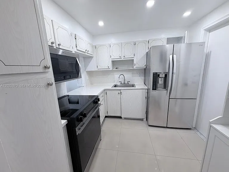 1825 S Ocean Dr #611 — Photo 4