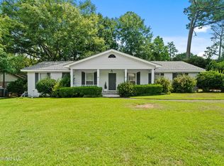 210 Southampton Rd, Hattiesburg, MS 39401