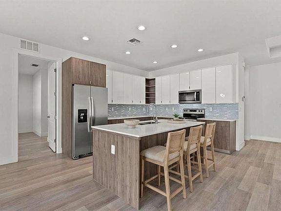 4th image of 2711 ATWATER DRIVE