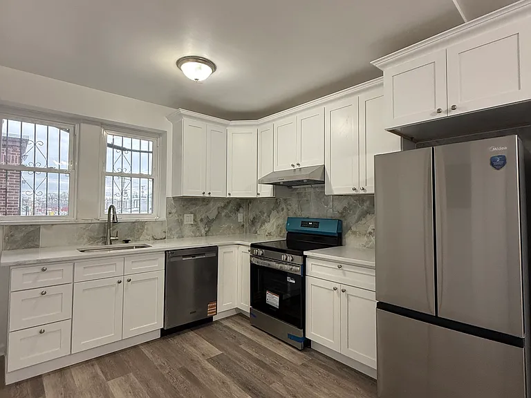 150 W Fisher Ave — Photo 4