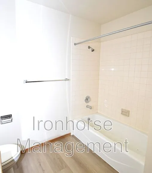 1712 W Olive St #46 — Photo 26