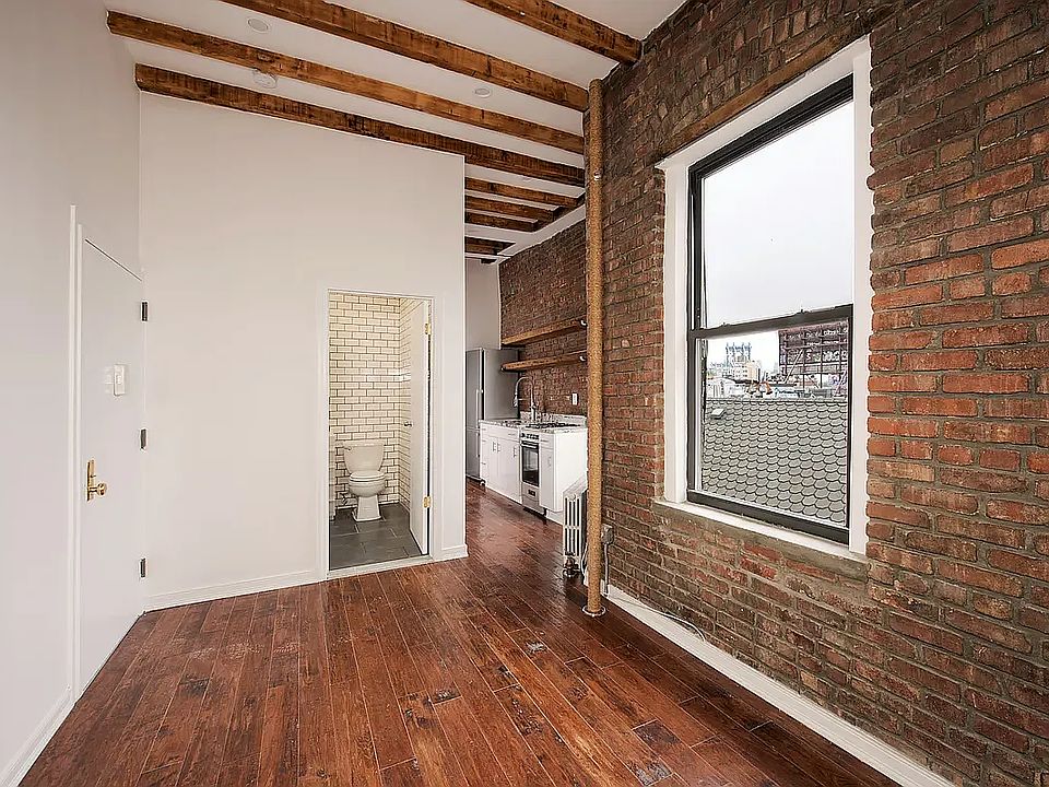 1st image of 28 Forsyth St APT 18