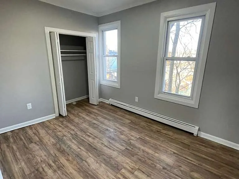 375 S 10th St #3R — Photo 4