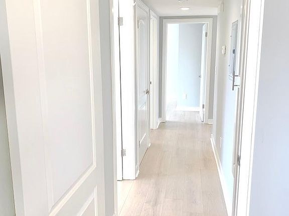 5th image of 5648 Lexington Ave