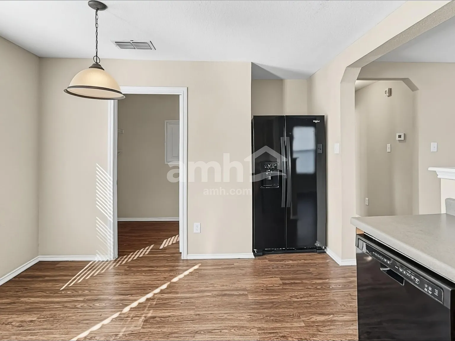 3 bed, 2.0 bath, 1608 sqft, $1,770 — Photo 4