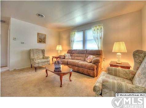3rd image of 20B Moccasin Dr
