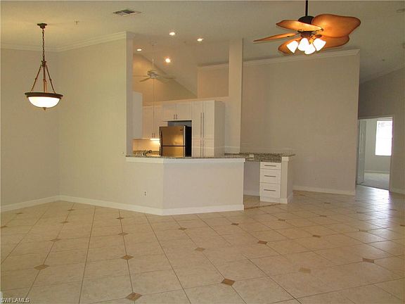 3rd image of 77 Silver Oaks Cir APT 8203