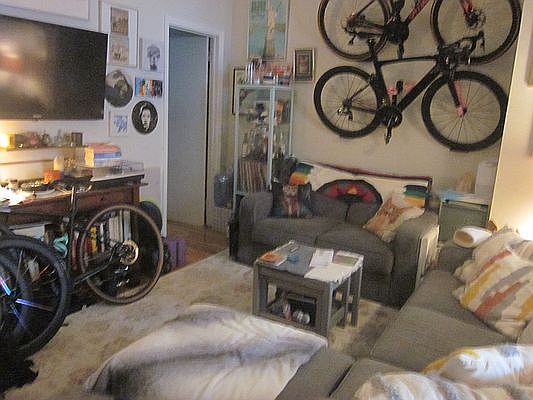 1st image of 14 Scholes St #1A