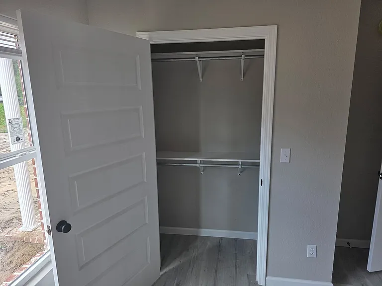 111 Holly Hill Dr — Photo 8