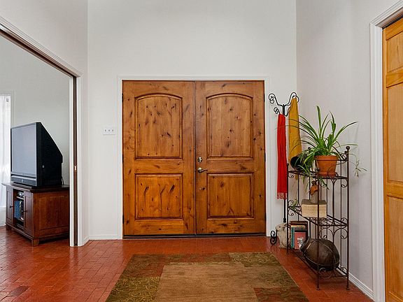4th image of 2229 Dietz Pl NW