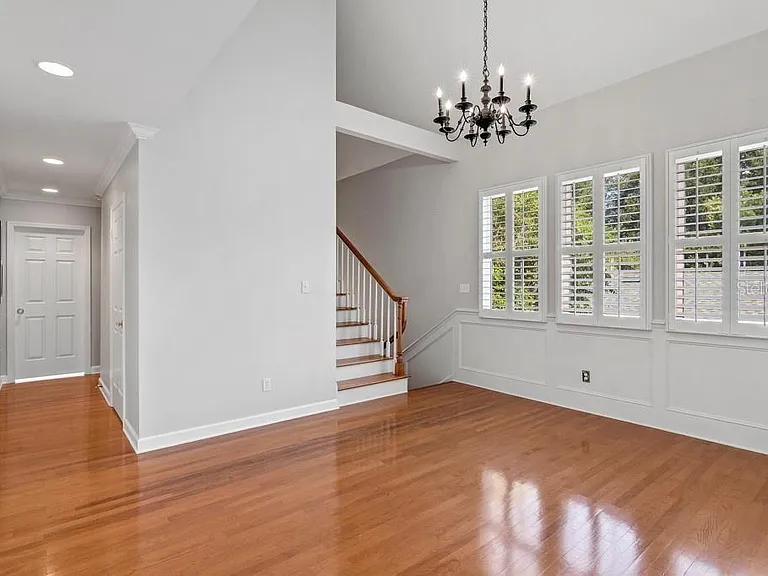 1119 Belleaire Cir — Photo 34