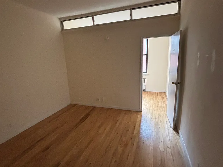 414 E 77th St #5D — Photo 4