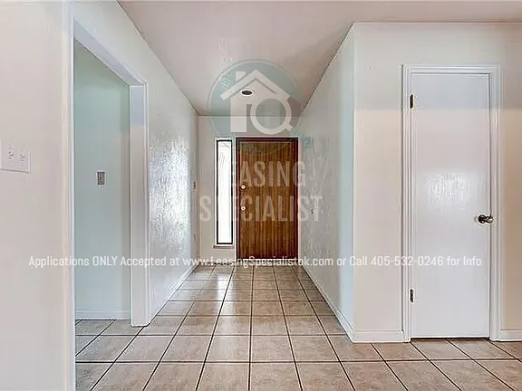 3100 Greenwood Ct — Photo 5