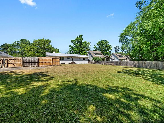 5th image of 2304 Milburnie Rd