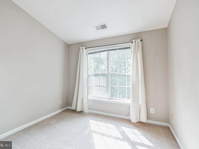 12876 Fair Valley Ct — Photo 17