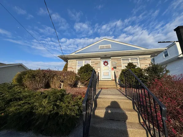 935 Reservoir Ave, Cranston, RI 02910