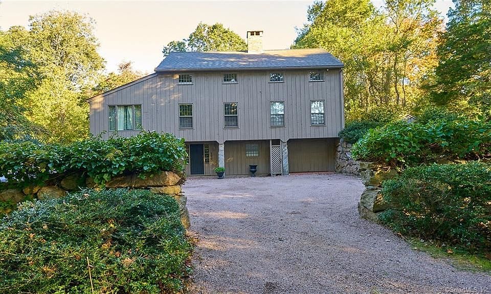 147 Pequot Ave, Mystic, CT 06355 Zillow