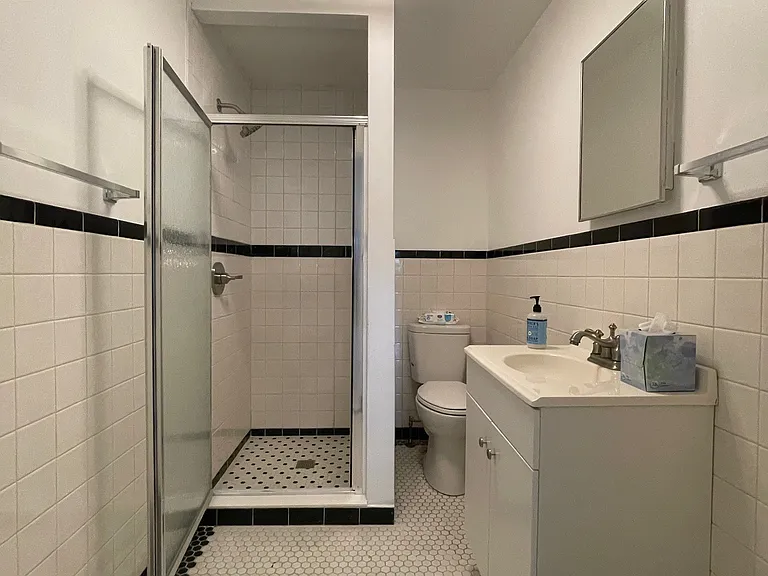 37 Wooster Pl #LL — Photo 10