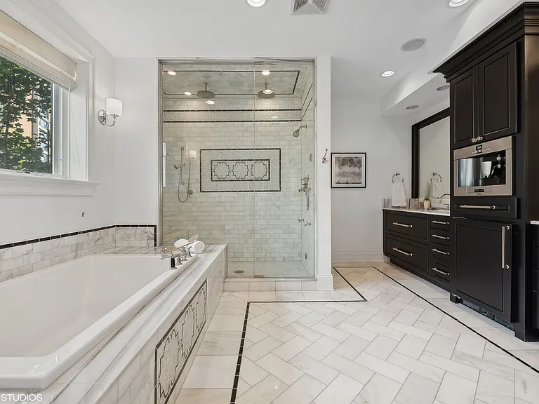1907 N Lincoln Park W — Photo 17