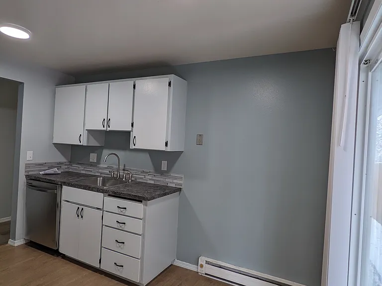 1216 E Nora Ave — Photo 4