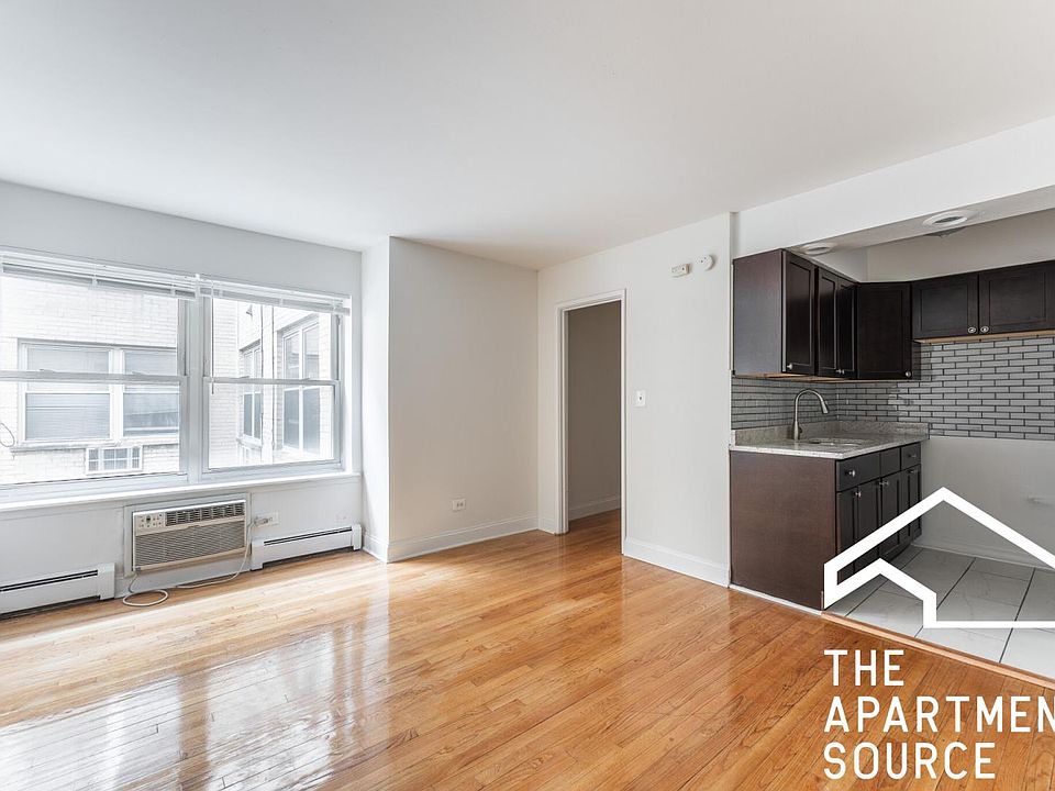 1st image of 6830 N Sheridan Rd APT 371