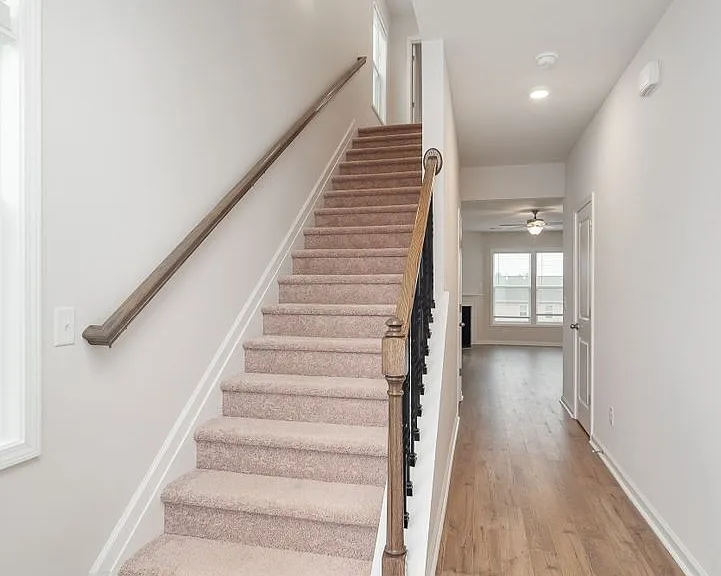 775 Justify Loop — Photo 38