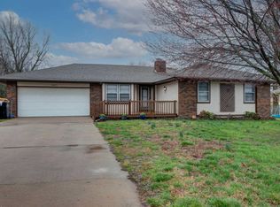 3671 S Blackburn Ct, Springfield, MO 65807