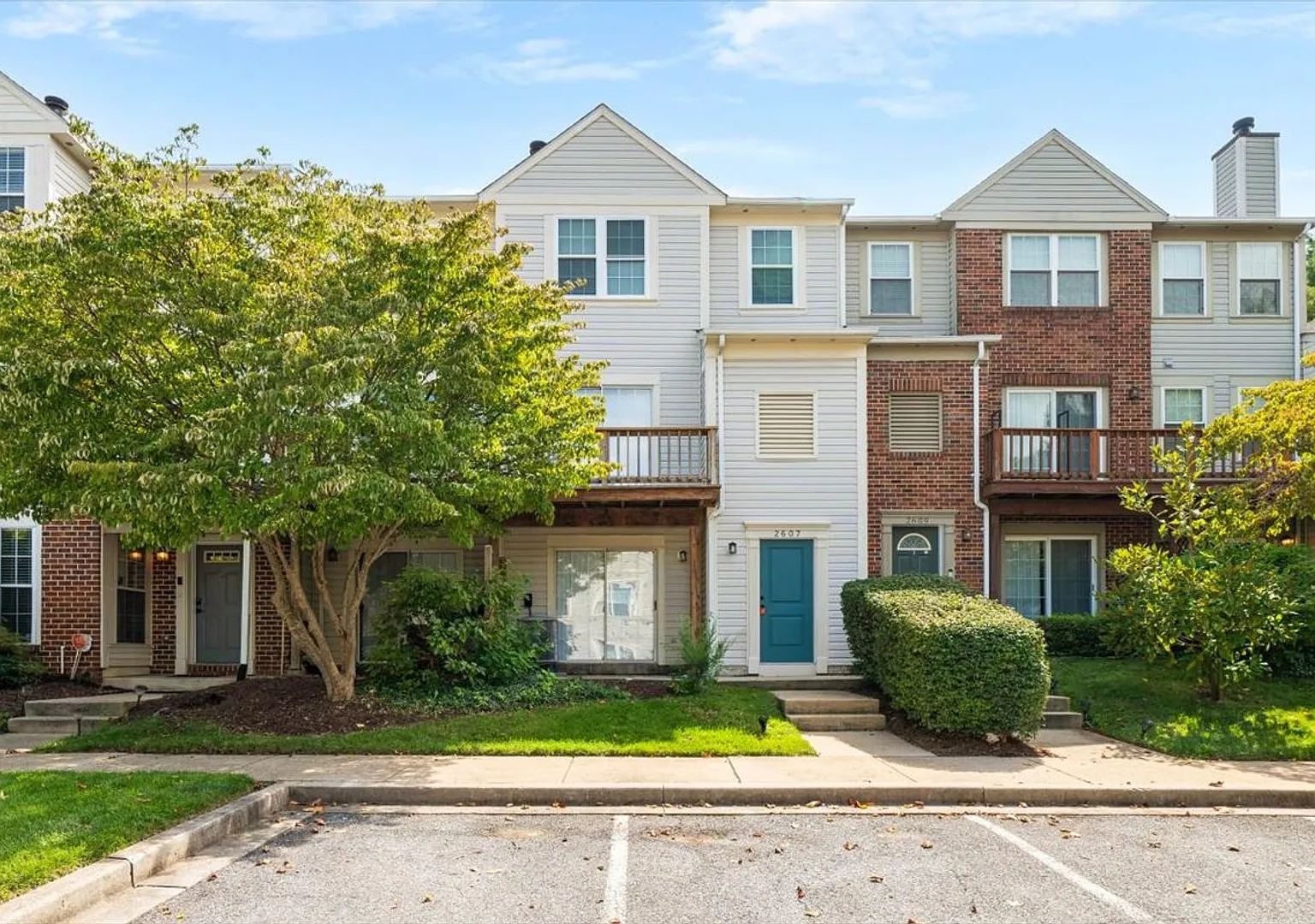 Premium Property in Frederick w/ Community pool — Photo 2