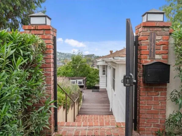 11241 Sunshine Ter, Studio City, CA 91604