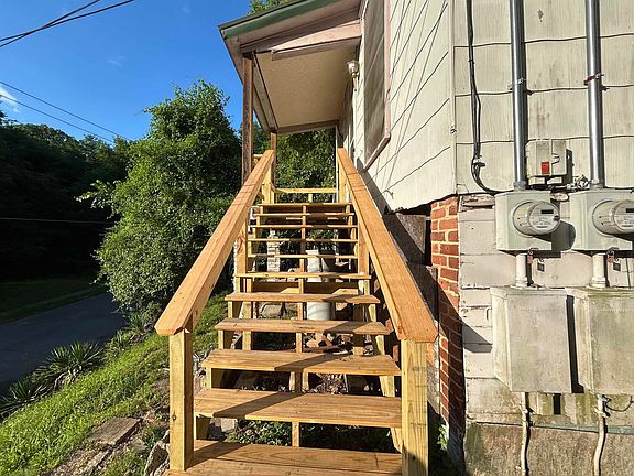 2nd image of 134 Ramble St