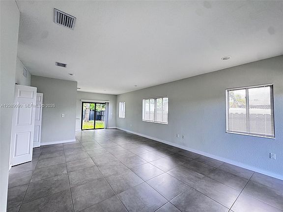 3rd image of 609 NW 3rd Ter