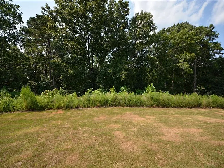 547 Hellen Valley Dr — Photo 5