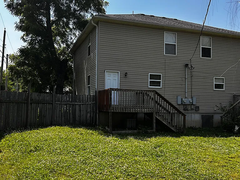 2929 Mersington Ave — Photo 3