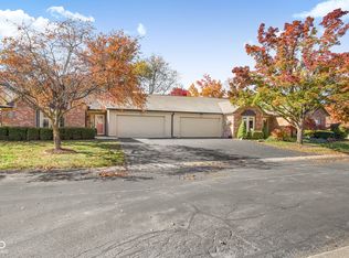 9556 Drakeford Dr, Indianapolis, IN