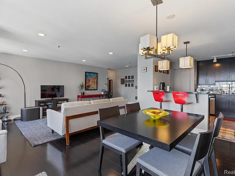 1001 W Jefferson Ave #15B — Photo 12