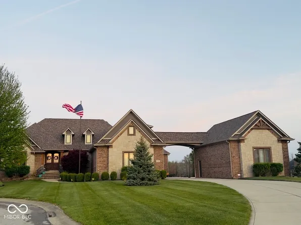 6719 E Cross Timbers Ct, Martinsville, IN 46151