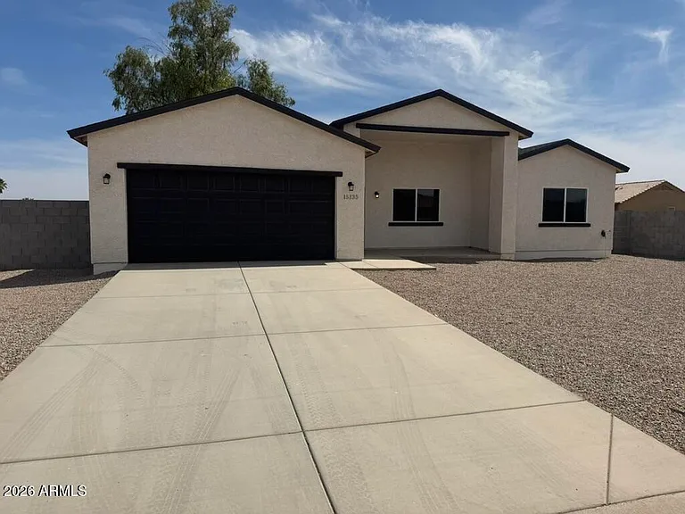 15235 S Country Club Dr — Photo 1