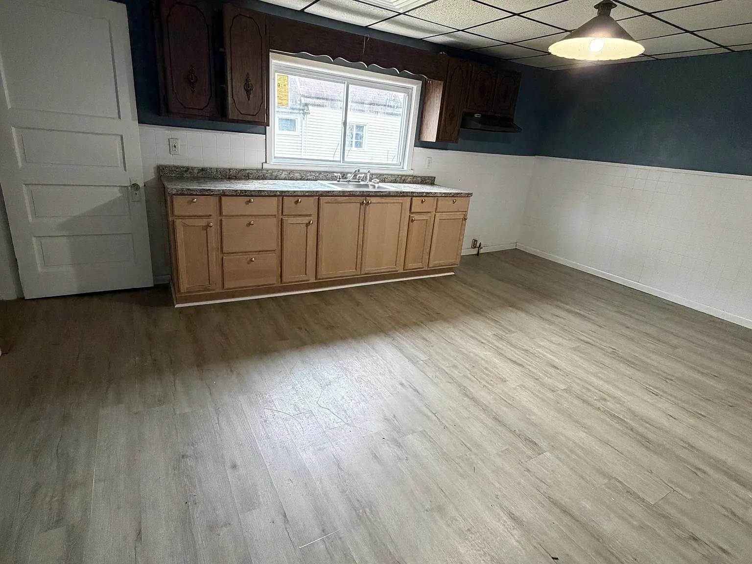 3 bed, 1000 sqft, $1,320 — Photo 1