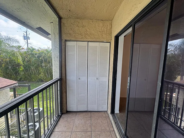 142 NW 60th Ave #6-B-2 — Photo 17