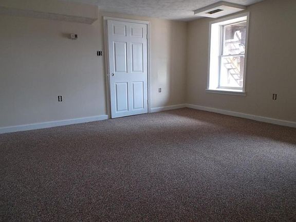 5th image of 1430 W Clay St APT A