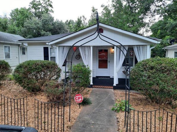 3815 Burt Dr, Raleigh, NC 27606