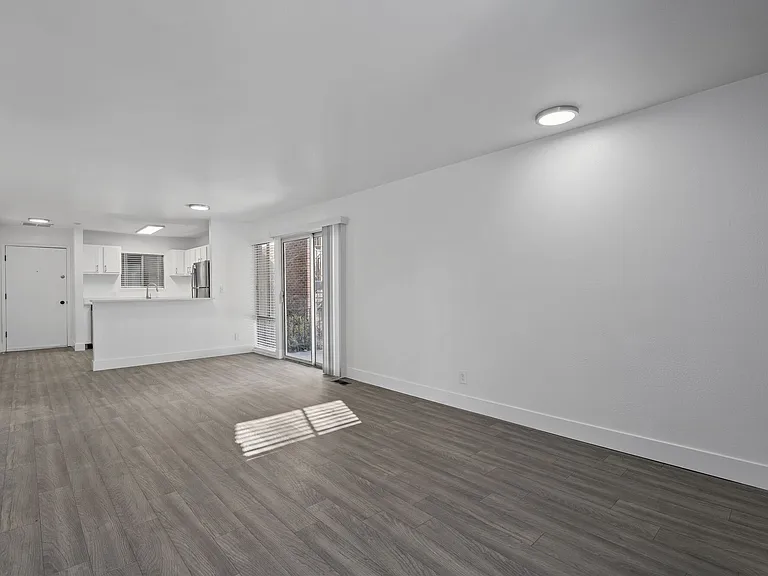 The Franklyn Apartments — Photo 5