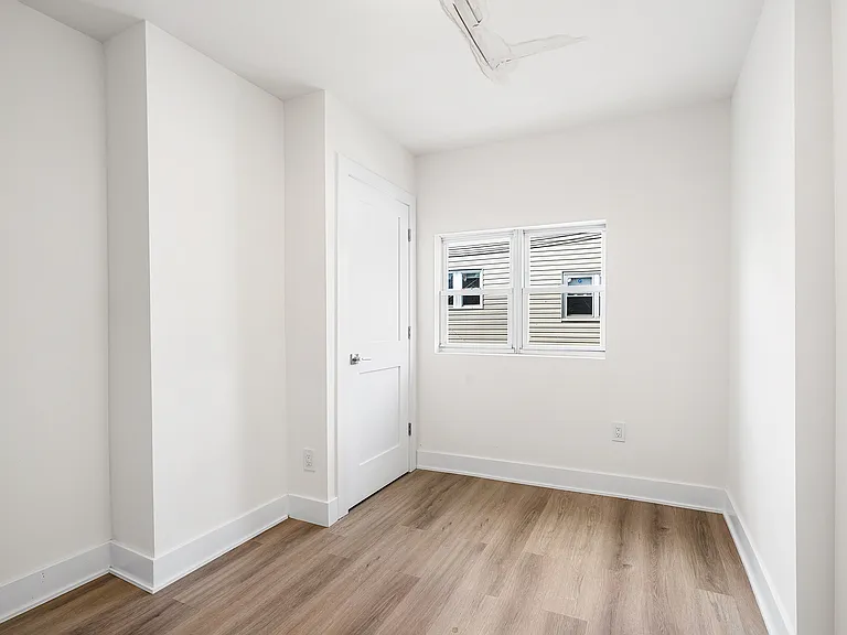 2148 S Garnet St — Photo 14