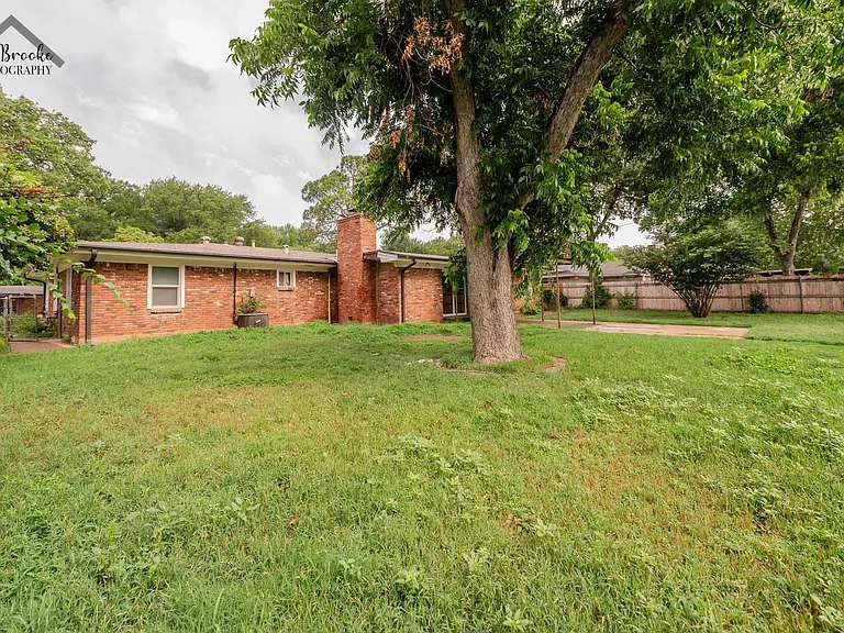 4505 University Ave — Photo 31
