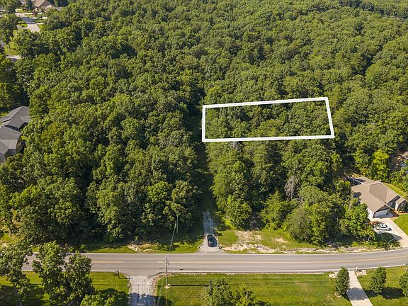 3rd image of 16 Newbury Ct
