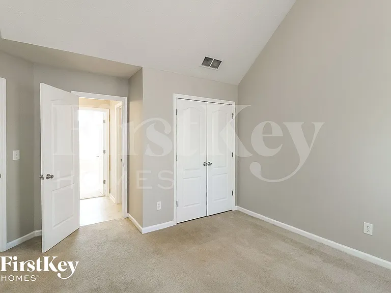 117 River Pass Ct — Photo 13